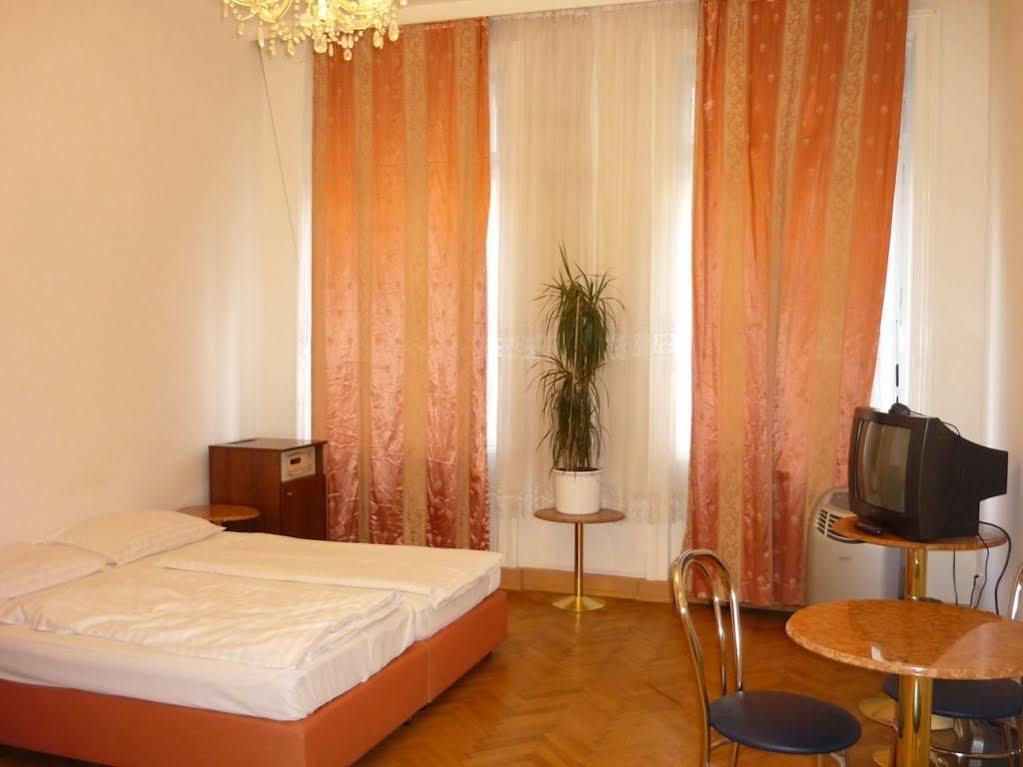 Pension Vera Viena Exterior foto